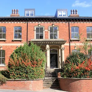 Hanover House Aparthotel